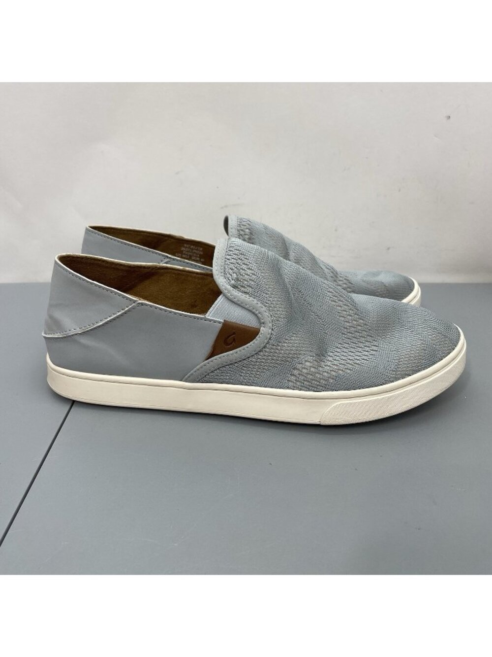 OluKai Pehuea Loafers Sneakers Shoes Slip On Comfort Gray Womens 11